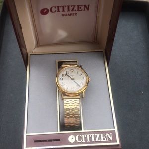 Time X Quartz Gold Watch